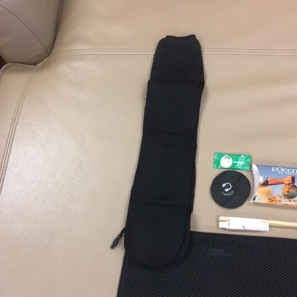 Lufthansa Toiletry Bag - Picture 9 of 10